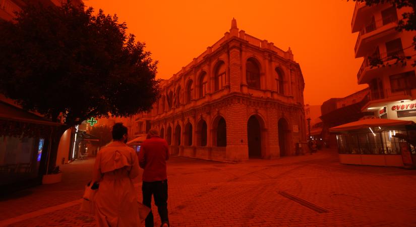 Ide ne utazz a tavaszi szünetben: vörös égbolt, jégeső, pokoli körülmények Krétán