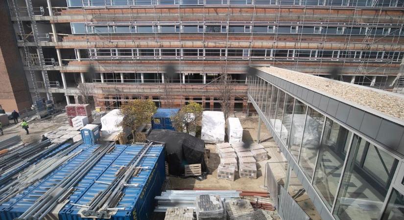 Befejezték a hatalmas beruházást, így néz ki a Debreceni Egyetem megújult Műszaki Kara – fotókkal