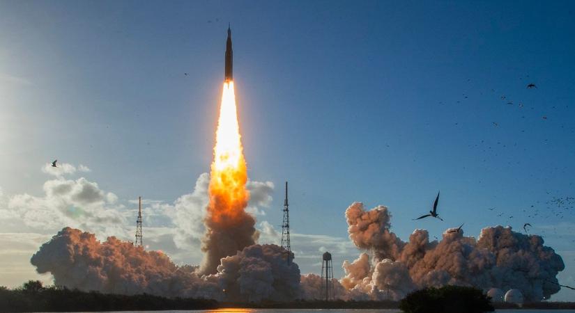 Kiderült, mit találhatnak az űrhajósok a 10 napos Hold körüli küldetésükön