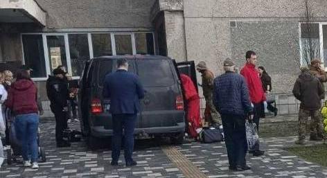 Elvágták egy katona torkát mozgósítási intézkedés közben Lembergben, a toborzótiszt meghalt, a támadóját keresik