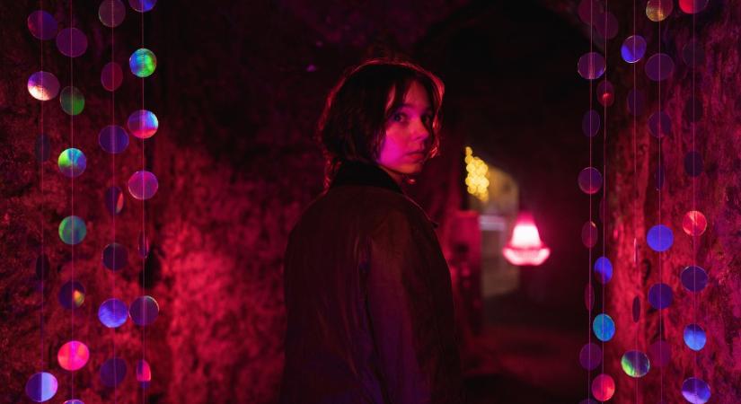 Hamarosan a Netflixen: Premierdátumot kapott az egyik legcsavarosabb krimisorozat 2. évada