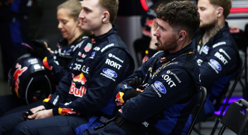 Dr. Helmut Marko még mindig ad tanácsokat a Red Bullnak