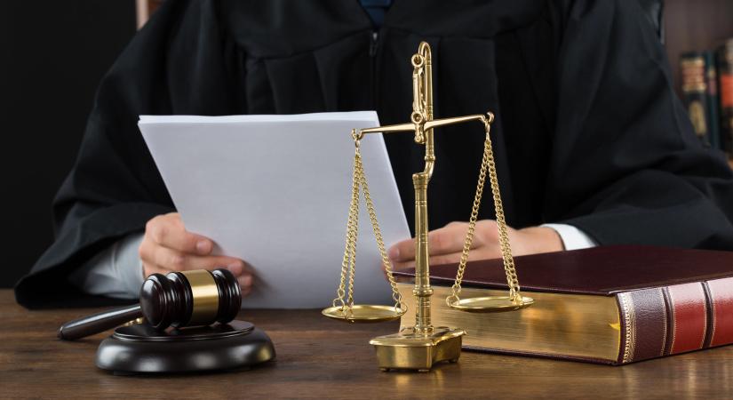 49 sajtópert bukott a kormánymédia 2025-ben, a rekorder a Magyar Nemzet lett