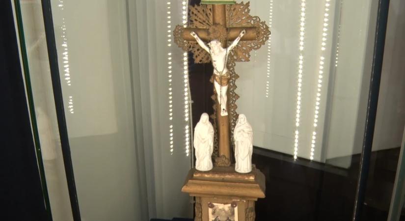 Vallási relikvia lett a hónap műtárgya