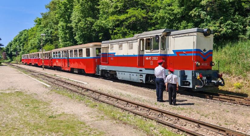 Különleges nosztalgiajárművekkel várja a tavaszi szünetben az érdeklődőket a Gyermekvasút