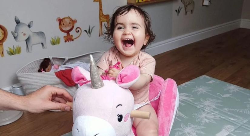 Fogzani kezdett az 1 éves Valentina: „Napról napra kell élni”