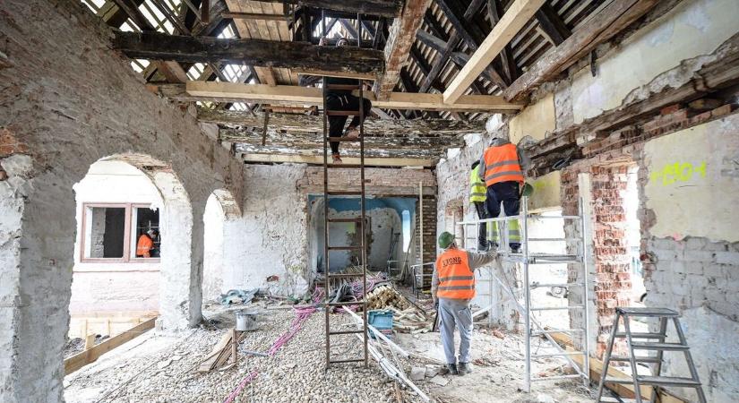 Épül az attrakció a Mátraalján, már készülhetnek a fiatalok a nyitóbulira!