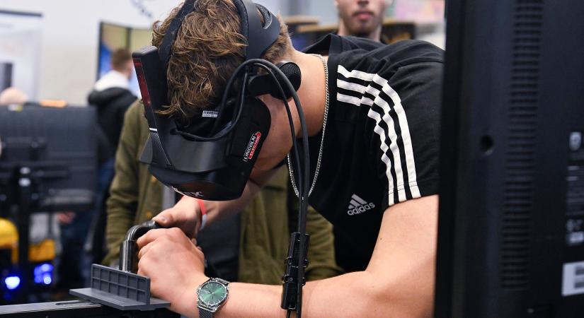 Egy újszerű program keretében érkezhetnek hegesztők Magyarországra