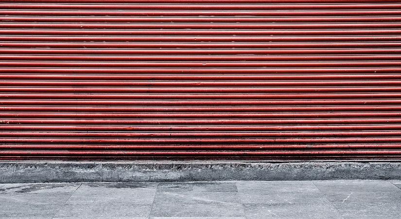 Húsvéti négynapos hétvége: boltzár, szombat, boltzár, boltzár – közlekedés és az üzletek, posták, bankok nyitva tartása