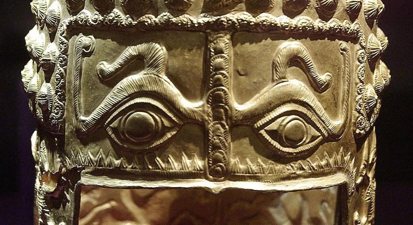 Több mint egy évvel később talált rá az ellopott 2500 éves aranysisakra egy detektív