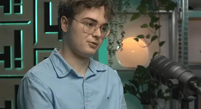 Politikai megrendelés a Tisza elleni titkosszolgálati akció - állítja a Gundalfot figyelmeztető Theo