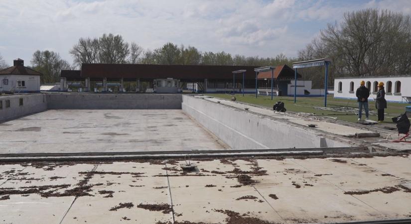 Fontos bejelentés a nyári csobbanásról