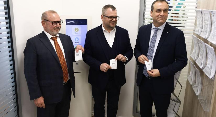 Átadták az MVM győri ügyfélszolgálati irodáját - fotók