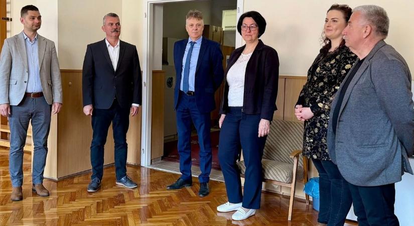 F. Kovács Sándor „hazatért”: megtekintették a Pedagógiai Szakszolgálat épületét