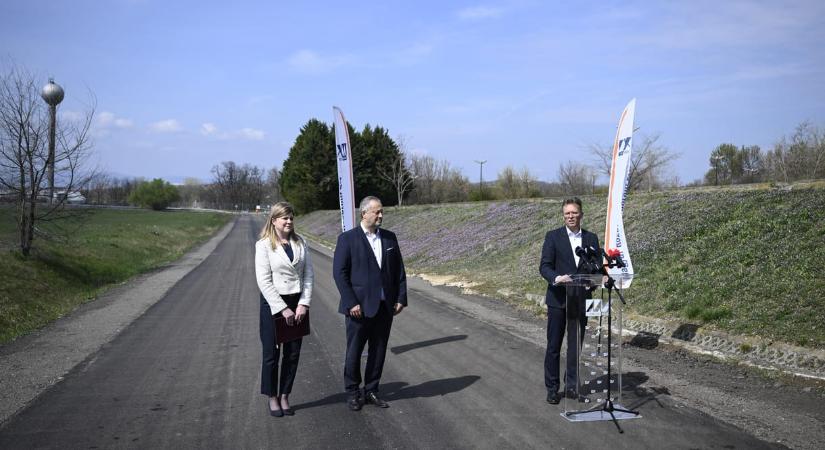 Kerepes polgármestere kiakadt: Nem akartam politikai biodíszlet lenni a mogyoródi útátadón