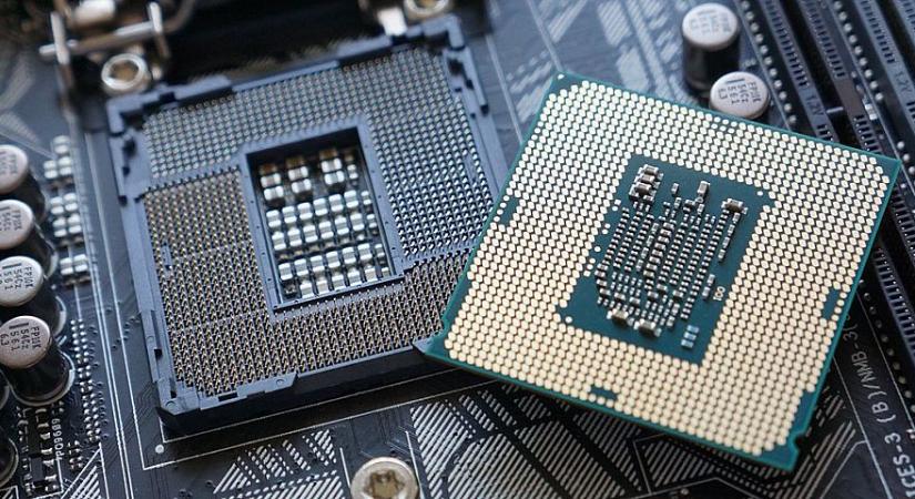 Brutális méretű új foglalatba illeszkednek majd az Intel Nova Lake-AX processzorai