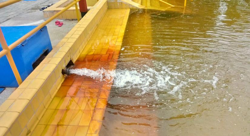 Ezért lesz zárva idén nyáron az ország egyik legolcsóbb gyógyvizes strandja