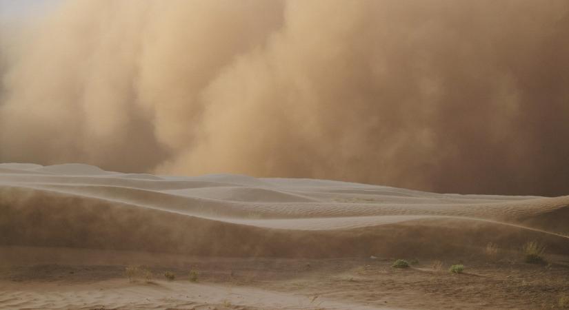 Akkora homokvihar tombolt Észak-Afrikában, hogy az űrből is látszott