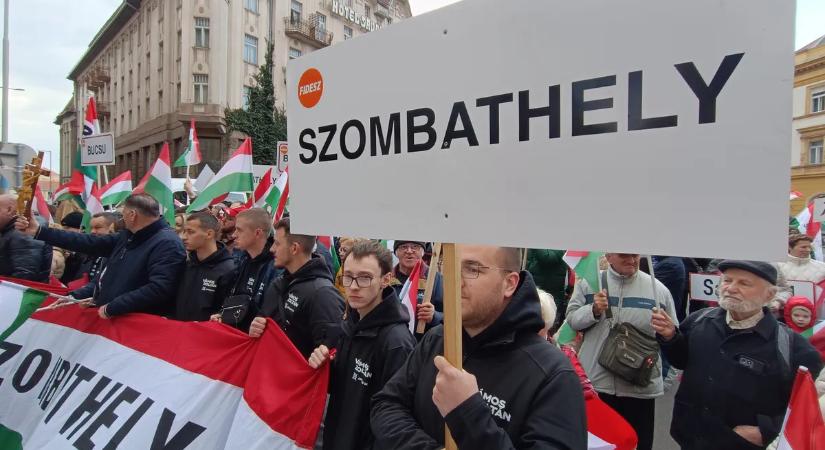 Megérkeztek az első fotók: hatalmas tömeg várja Orbán Viktort Szombathelyen