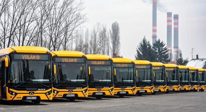 Döntött a MÁV, rengeteg utas örülhet: meghosszabbítja a megvásárolt buszbérletek érvényességét – itt a lista a településekről