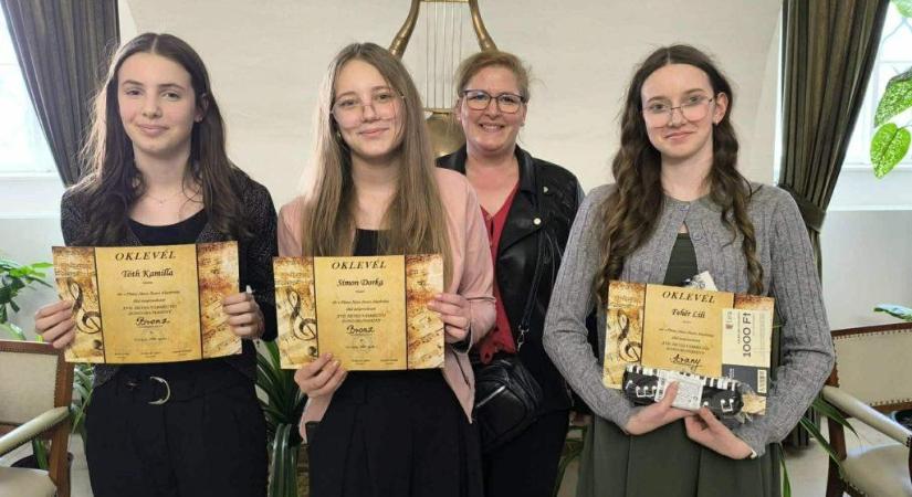 Csillogó minősítéseket kaptak a zeneiskola növendékei