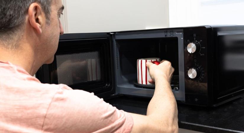 Súlyos égési sérülést okozhat, ha így melegíted a tejet – Íme mit csinálj helyette