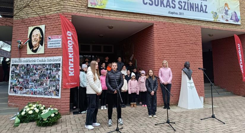 Csukás István 90. születésnapján adták át a megújult nézőteret a mesés színházban, jubileumi évad kezdődik