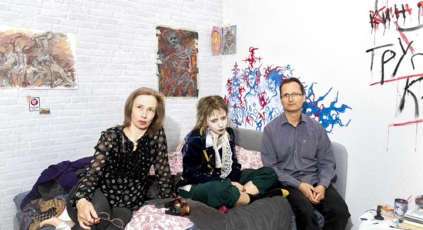 Szembenézés a kamaszkorral, magyar fiúk megmenekülése a gázkamra előszobájából, technokraták a pártállamban – a HVG kulturális ajánlója