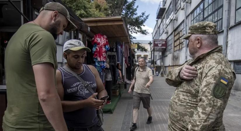 Botrány Békéscsabán: magyarokat küldenének a halálba a Tisza-szimpatizánsok