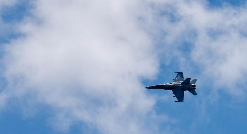 Ausztria nem engedi át légterén az amerikai gépeket