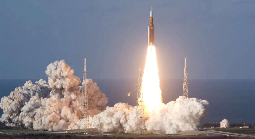 Elindult az Artemis–2 küldetés: Christina Koch lehet az első női űrhajós a Hold közelében