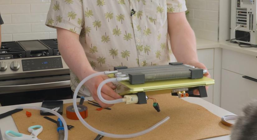 Kell(ene) a hűtés a MacBook Neónak