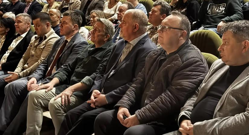 Választási offenzíva Szabolcsban: 41 polgármester közös nyilatkozatban állt be a Fidesz mögé