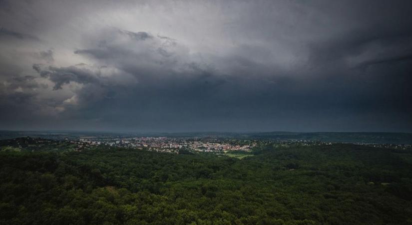 Felhős reggel, naposabb folytatás – ilyen lesz a holnapi időjárás Hevesben