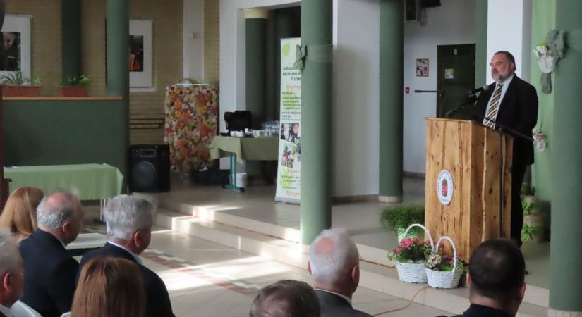 Több mint 1,3 milliárdos iskolafejlesztést jelentett be az agrárminiszter