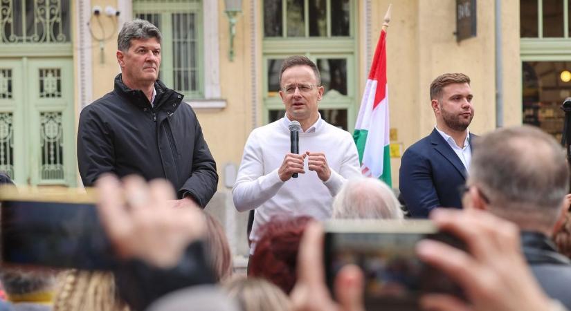 Szijjártó Péter Szegeden: csak mi garantáljuk a békét