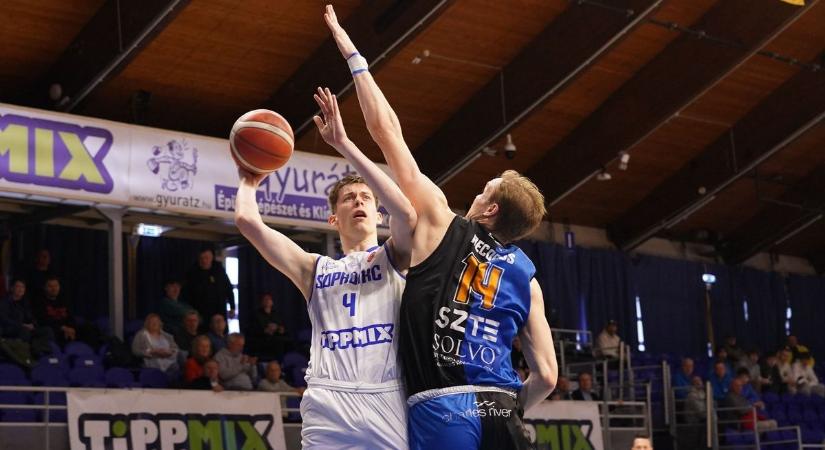 Hengerelt és öt vereség után nyert újra az SKC