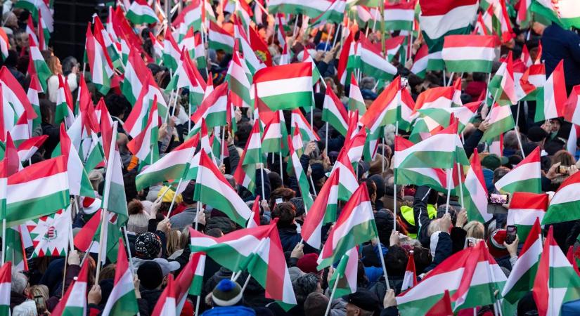 Elsöprő tömeg fogadta Orbán Viktort Szombathelyen