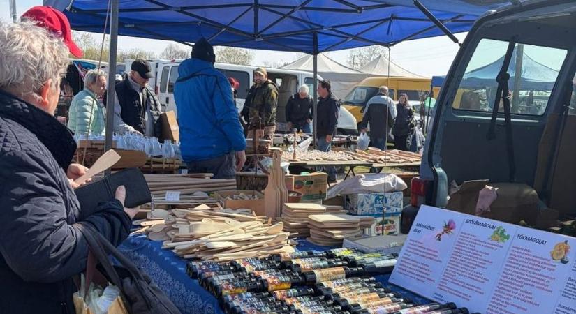 Akkora tömeg látogatott el az Ónodi vásárba csütörtökön, amilyet még nem láttál