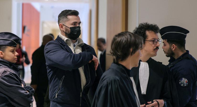 Kémek és bérgyilkosok a bíróság előtt, elkezdődött a szabadkőművesek pere