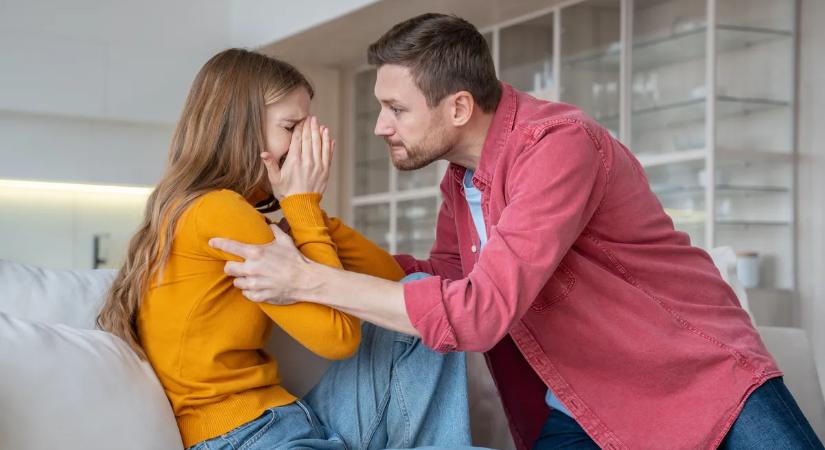 A pizzafutár miatt bántalmazta párját: a nő életébe is kerülhetett volna