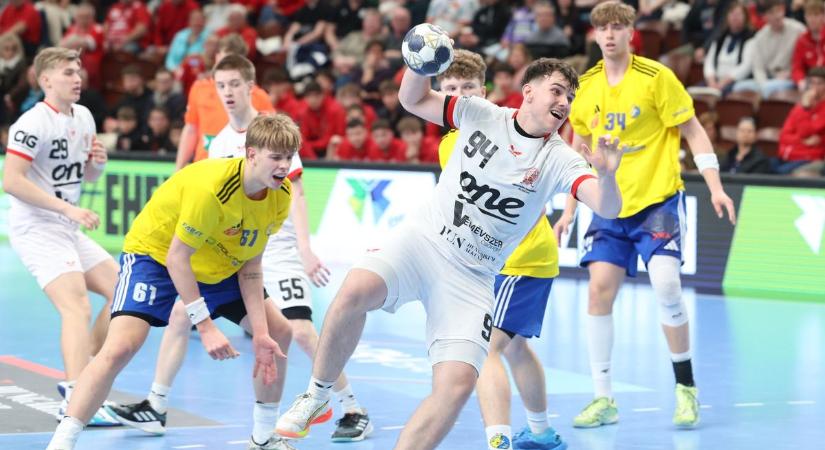 Negyvennyolc gólt szórva jutottak fináléba a veszprémi fiatalok ( képek)