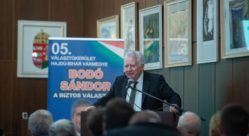 „Sorsdöntő évek előtt a magyar agrárium – Nádudvaron üzentek a gazdáknak – fotókkal