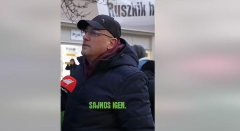 Amikor szembejön a valóság: nagyon szomorú a tiszás férfi, amiért egy ellenzéki fellegvárban ilyen sokan kíváncsiak Orbán Viktorra (VIDEÓ)