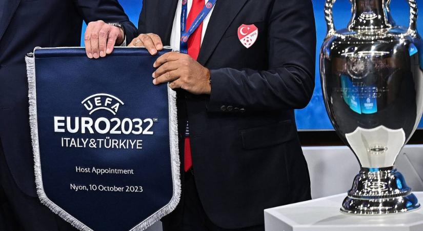 Nem elég a vb-kudarc, ennél is nagyobb pofont kaphat az olasz futball