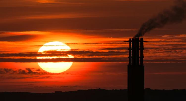 A klímaígéretek vége: így hátráltak ki a nettó zéróból az olajóriások