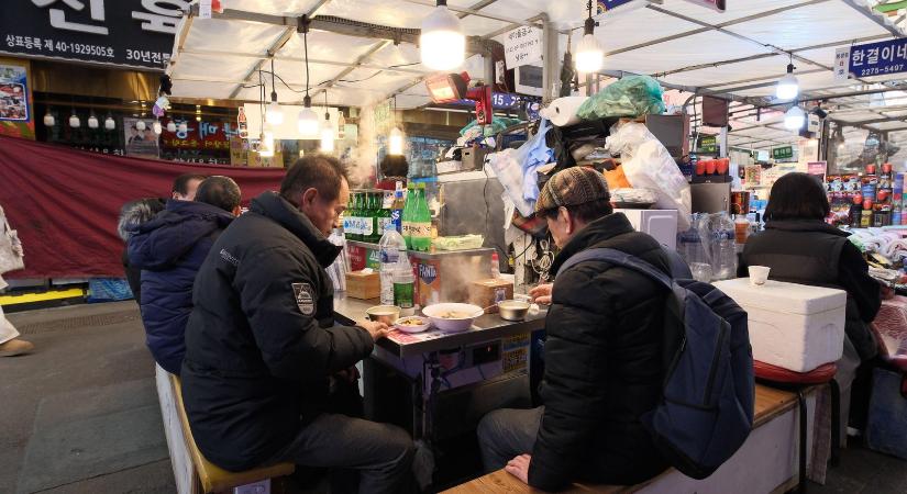 Dél-Koreában magyar étteremnél tömegek állnak sorban, az étlap láttán megdobban a szívünk