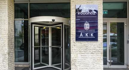 Az Orbán-kormány 2010 óta 42 ezer milliárddal növelte, vagyis megháromszorozta az államadósságot