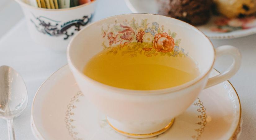 Igyál napi egy csésze fehér teát, és a bőröd hálás lesz