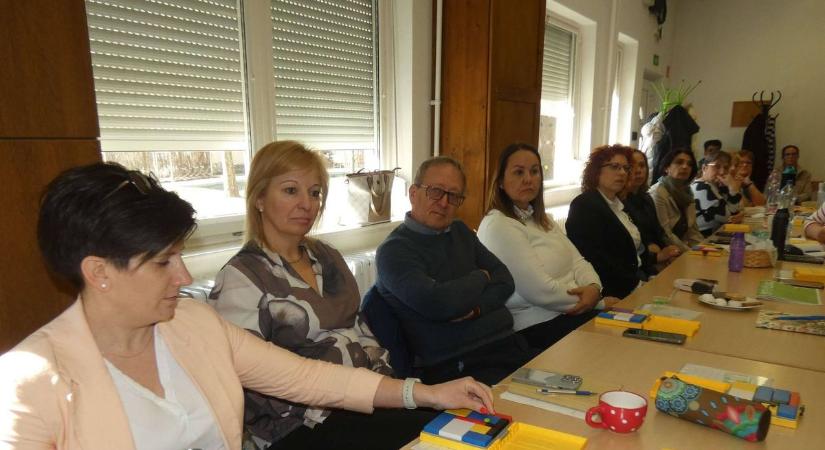 Ezzel a játékkal fejlesztik a gyerekeket Vásárhelyen, a pedagógusok is kipróbálták